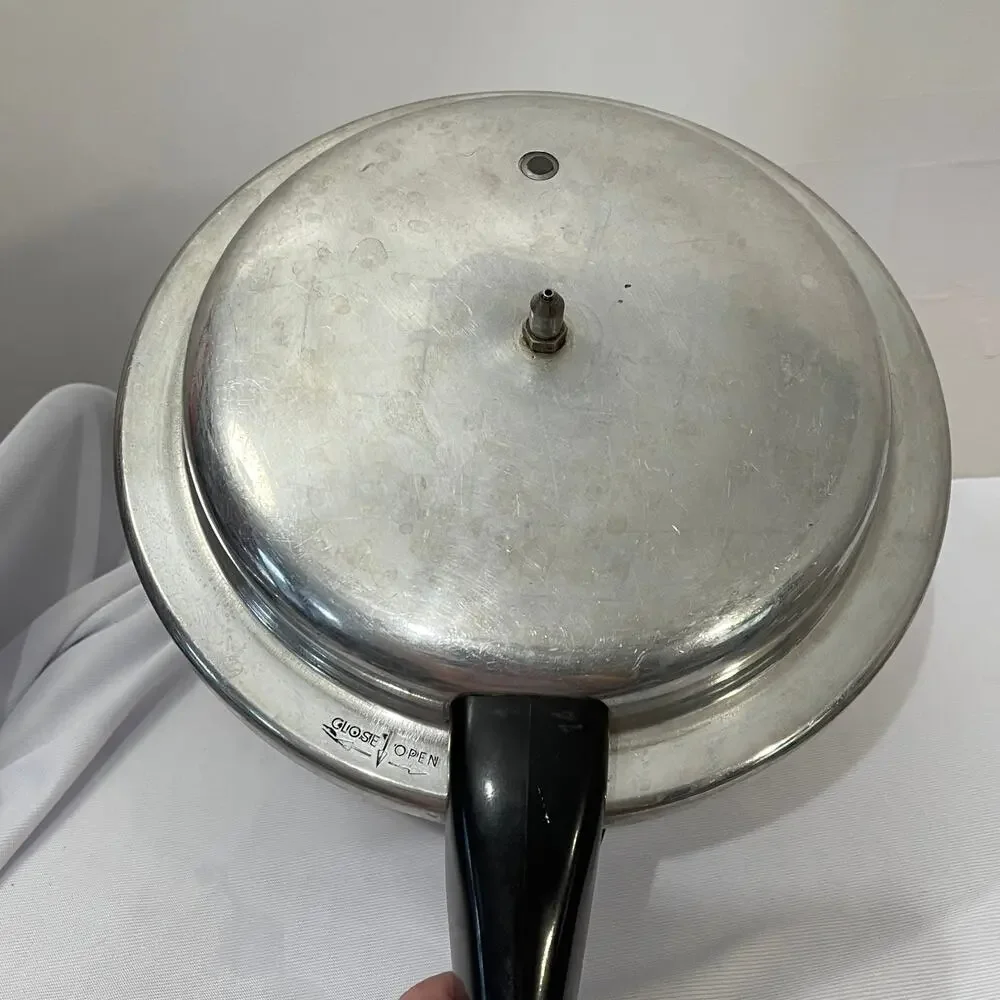Mirro Matic Aluminum Pressure Cooker 394M 4 Quart Complete Rack Jiggler Weight